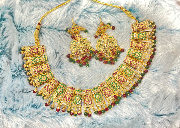 The Tikri Jadau Jewelry Set