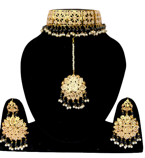 The Jadau Choker Jewellery Set : Black