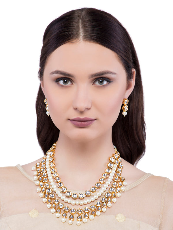 The Kiara Kundan Jewelry Set