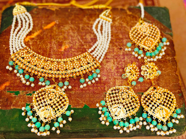 The Princess Jadau Jewellery Set : Pale Green