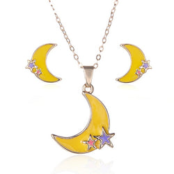 The Half-Moon Pendant Set